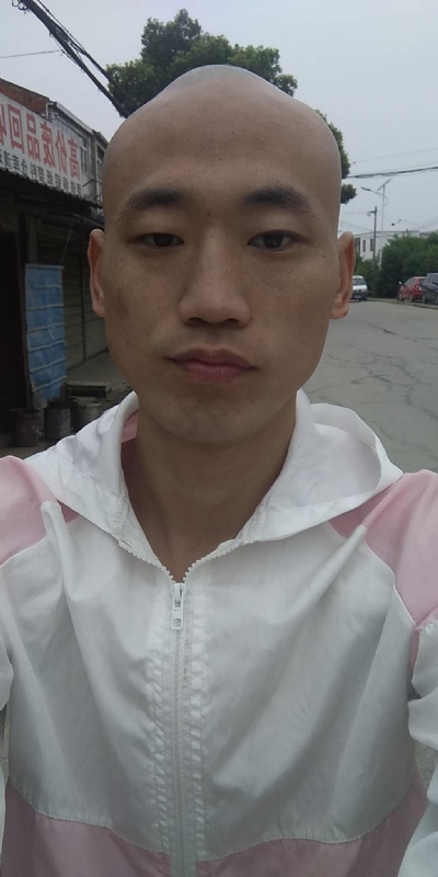 花花公子的第一张照片--郑州闪婚服务中心